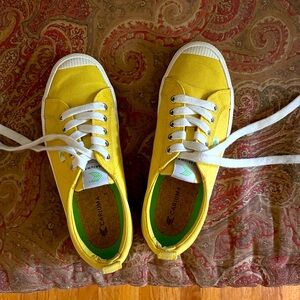 Cariuma Women’s Sneakers